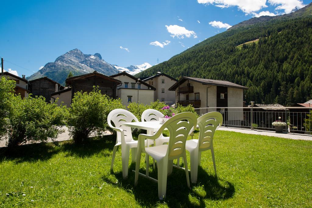 Apartments Orphelja Saas-Grund Exteriér fotografie